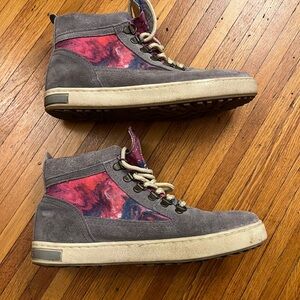 Colorful women’s Inkkas boots - size 9